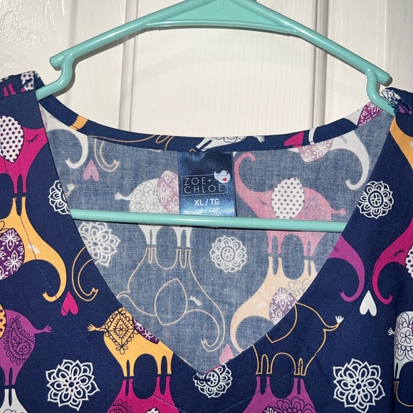 Zoe and Chloe elephant nurse scrub top new with tag size XL - Picture 2 of 4
